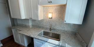 136 North Everett Avenue Gallery 9