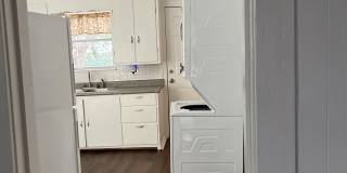 431 E Woodard St Gallery 8