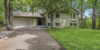 Private 3 bedroom on 2.5 acres! Gallery 1