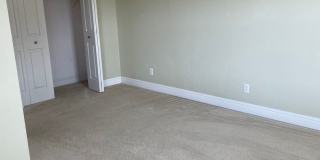 Luxury Living in The Knolls Gallery 22
