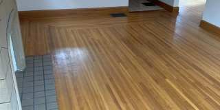 Lovely Two Bedroom Home on a Quiet Street Gallery 5