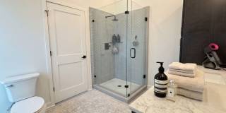 Room in 2 Bedroom Home at Riverside Farms Rd Gallery 17