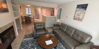 Short-mid term housing, furnished condo 2 bed/2 bath walking distance to Pearl St., CU and close to Hiking and Biking Gallery 1