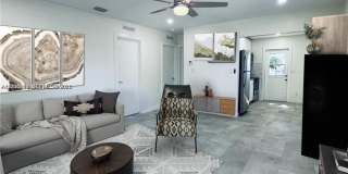 213 SW 1st Ct Gallery 1