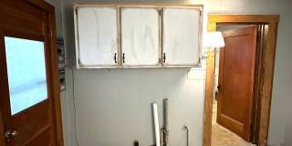 Versatile 2-Bedroom Home with Bonus Room and Spacious Yard Gallery 8
