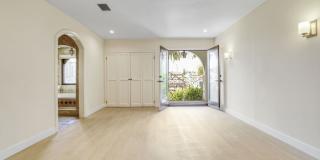 209 N Doheny Dr Gallery 18