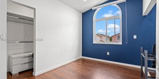 13990 SW 160th Ter Gallery 20