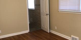 Convenient South Location!  3 Bedrooms / 2 Bathrooms Gallery 11