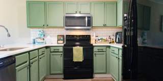 3 Bedroom 2.5 Bathroom with Large Fence Yard Gallery 9