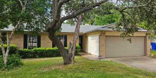 Lovely 3/2 in a great location! Gallery 4