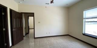 1205 E Daffodil Ave Gallery 6