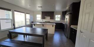 Stunning 3BR 3.5 BATHROOM House in Hayward Gallery 20