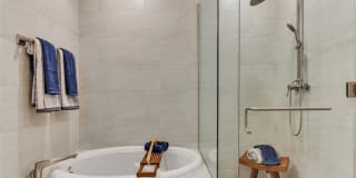 Preston Hollow Village Gallery 14