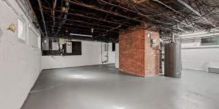 42 Oak Street 42 Oak Street Gallery 43
