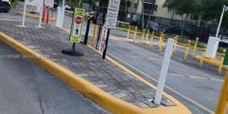 8215 Lake Dr Gallery 27