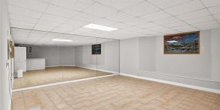 235 Summerhouse Lane Gallery 49