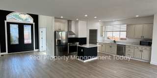 Beautifully Remodeled Modern 3-Bedroom TownHome with Fenced Yard & Garage in Orting Beautifully Remodeled Modern 3-Bedroom TownHome with Fenced Yard & Garage in Orting Gallery 7