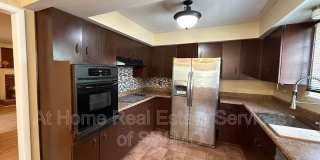 516 E. Stanford Gallery 7