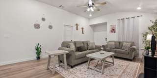 Fresh, Modern & Move-In Ready in Willowbend! Gallery 9