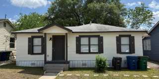 Newly Renovated 2 Bed Home | Hardwood Floors + Updated Interior! Gallery 1
