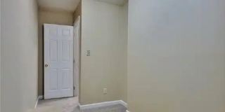 5532 NE Robmont Drive Gallery 33