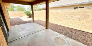 Cute 3 Bedroom Home in Center of Kingman! Gallery 30