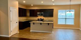 3BD/2BA House for Lease in Magnolia Lakes - Close to LSU Gallery 1