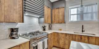Gorgeous FULLY FURNISHED Home Just Off Charlotte Ave. Gallery 19