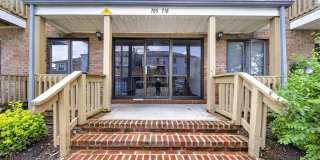 710 Peach Street Gallery 1