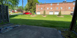 Incredible Two Bedroom Townhouse in Plum! Garage, Yard & More! Call Today! Gallery 9