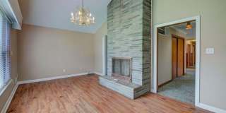 706 S 14th Street Gallery 6