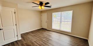 BEAUTIFUL REMODELED 2 BEDROOM 1.5 BATH TOWNHOME Gallery 1