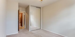 Eat Street Apartments Gallery 22