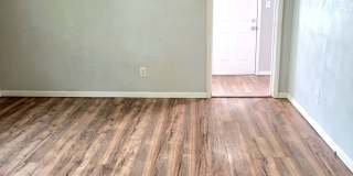 Updated and rent ready...450 Hamilton, Wood River Updated and rent ready...450 Hamilton, Wood River Gallery 4