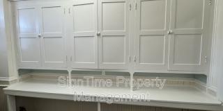 103 E Washington St Gallery 12