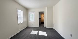 Updated 4BR / 2 Bath Home with off-street parking! Gallery 23