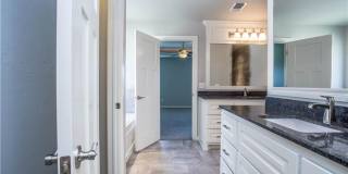 4 Bedroom Home with Upstairs Bonus room in Edmond Gallery 14
