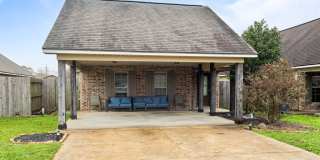 122 Acacia Lane Gallery 1