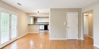 Dog-Friendly Villas at Southern Ridge Apartment Gallery 1