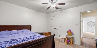 2605 Madison Street Gallery 29