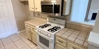 North Austin Home - Great Area and Ready NOW! Gallery 10