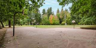 2121 Belmont Gallery 44