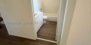 2311 NE 42nd Cir Gallery 18