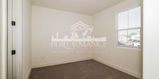 Stunning 4 Bed/3 Bath SW Bakersfield Home w/ Paid Solar and $0 Deposit Option Gallery 15
