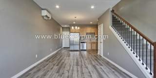 2 Bed, 2.5 Bath Townhome on Broadway and E. 28th Street Gallery 4