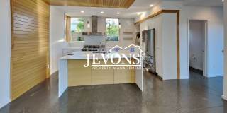 Luxury single-family home with inclusive water, sewer, and garbage Gallery 9