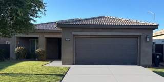 Newer 4 bedroom Home in Savanah Ranch Gallery 1