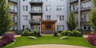 Link Apartments® Lake Park Gallery 12