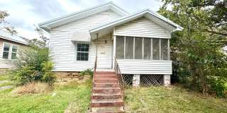 Charming 3-Bed, 2-Bath Home with Bonus Storage! Gallery 1