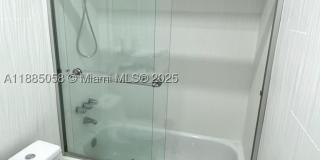 5051 W Oakland Park Blvd Gallery 35